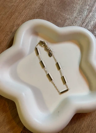 Nieuw goudkleurig armbandje, merk: Yehwang, staat: Nieuw zonder prijskaartje, € 1,25, € 2,01 inclusief Kopersbescherming