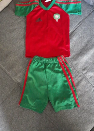 Ensuite sport, staat: Heel goed, maat: 12-18 maanden / 80 cm, € 2,00, € 2,80 inclusief Kopersbescherming