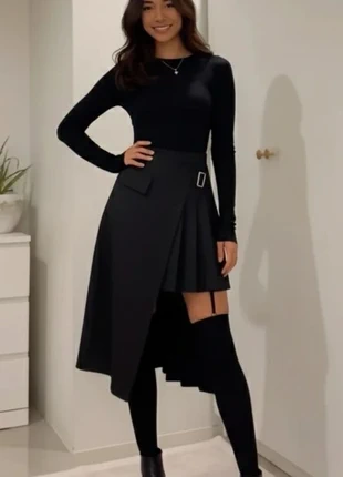 Jupe noire asymétrique effet portefeuille, coupe chic et moderne. taille M, marca: Vintage Chic, estado: Muy bueno, tamaño: M / 38 / 10, 69,00 €, 73,15 € Protección al comprador incluida