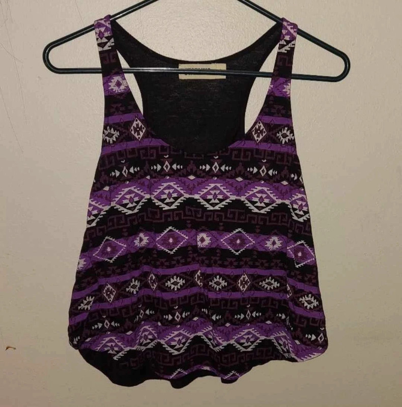 Starling black with purple horizontal geometric print flowy tank top 1