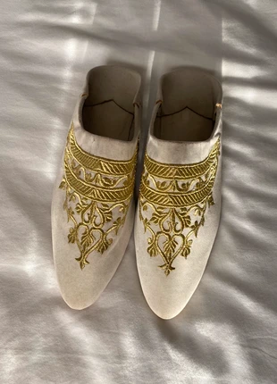Embroidery Babuche, merk: Local, staat: Heel goed, maat: 38, € 14,00, € 15,40 inclusief Kopersbescherming
