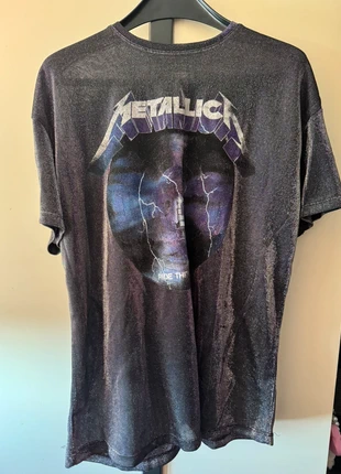 Mesh glitter shirt Metallica, marca: Bershka, estado: Muy bueno, tamaño: S / 36 / 8, 10,00 €, 11,20 € Protección al comprador incluida