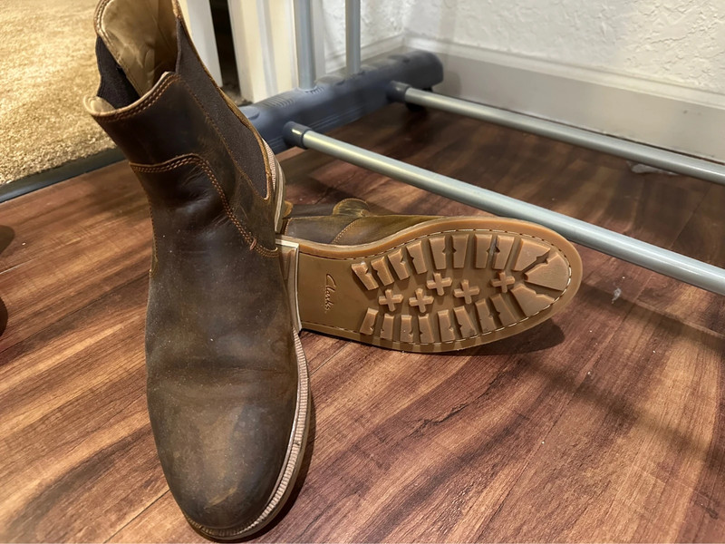 Clarks men's Chelsea boots | Vinted