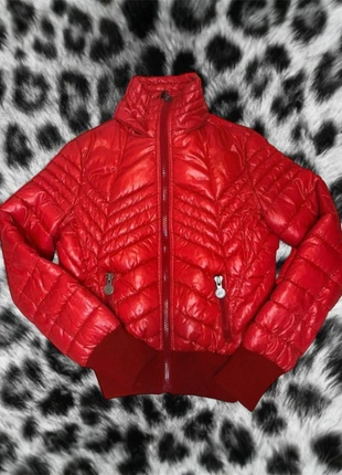 Rare Vintage Bright Shiny Red 2000s Cropped Puffer Jacket Y2K, marque: Vintage Dressing, état: Très bon état, taille: XS / 34 / 6, 25,99 €, 27,99 € Protection acheteurs incluse