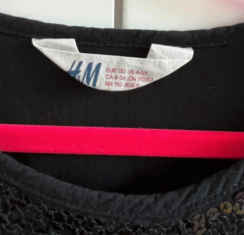 Combinaison noire et sequins H&M fille 4/5 ans - photo numéro 2