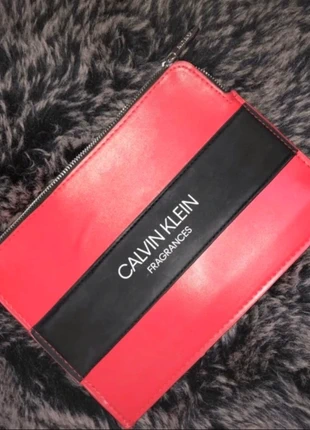 Pochette rouge Calvin Klein, brand: Calvin Klein, condition: New without tags, €10.00, €11.20 includes Buyer Protection