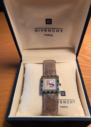 Reloj Givenchy Paris - Vinted