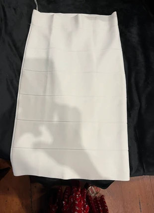 Jupe crayon impeccable bcbgmaxazria, brand: BCBGMAXAZRIA, condizioni: Nuovo senza cartellino, taglia: XS / IT 38 / EU 34, €4.00, €4.90 include la Protezione acquisti