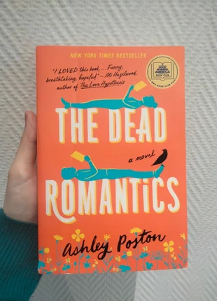 The dead romantics - Ashley Poston, zustand: Gut, 9,00 €, 10,15 € inklusive Vinted-Käuferschutz