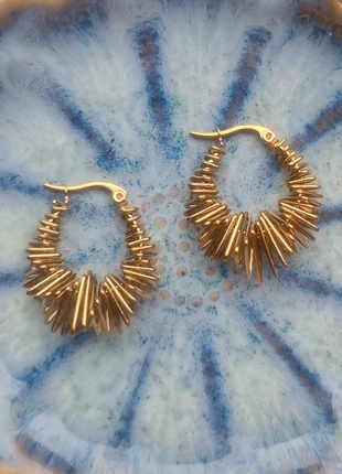 Goudkleurige oorbellen ●stainlesssteel, état: Très bon état, 3,50 €, 4,38 € Protection acheteurs (Pro) incluse