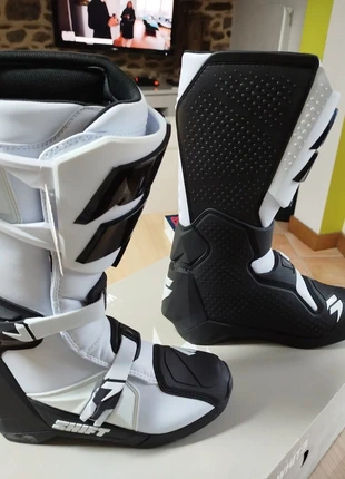 Botte motocross shift whit3 label blanche noir, marke: SHIFT, zustand: Neu, mit Etikett, größe: 41, 130,00 €, 137,20 € inklusive Vinted-Käuferschutz