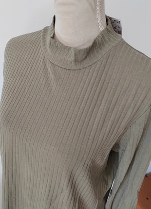 T-shirt à manches longues côtelé kaki Taille L Neuf, brand: Kiabi, condition: New with tags, size: L / 40 / 12, €5.99, €6.99 includes Buyer Protection