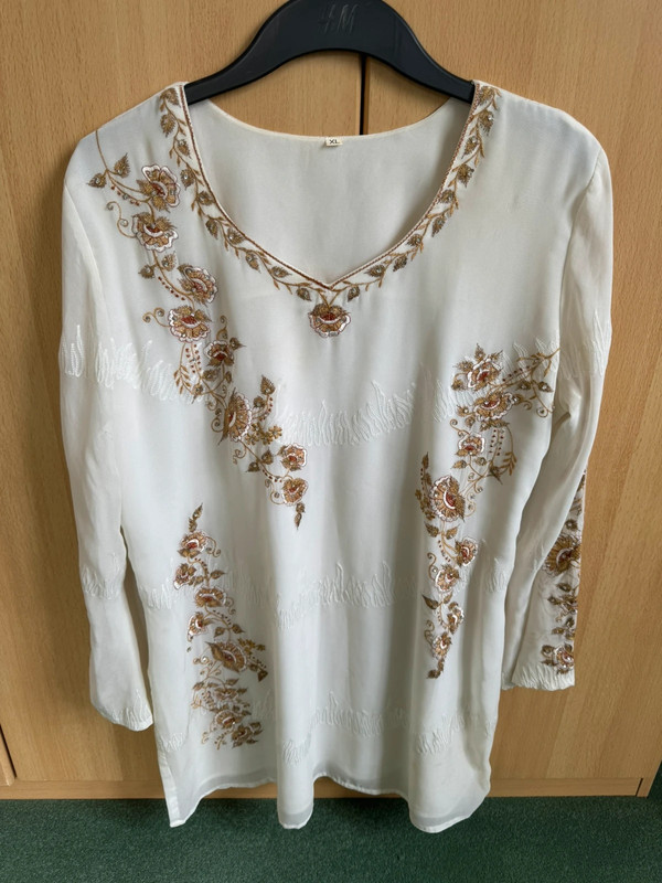 White chiffon top 1