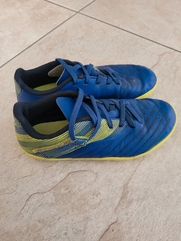 Voetbal schoenen Maat 31 decathlon Vinted
