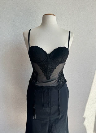H&M black lace sheer corset bustier top, merk: H&M, staat: Heel goed, maat: M / 38 / 10, € 20,00, € 21,70 inclusief Kopersbescherming Pro