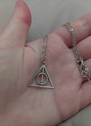 Collier les reliques de la mort, marke: Harry Potter, zustand: Neu, 5,00 €, 5,95 € inklusive Vinted-Käuferschutz