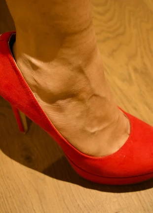 Red platform heels with a gold lock design., condition: Good, size: 5.5, £1.00, £1.75 includes Buyer Protection