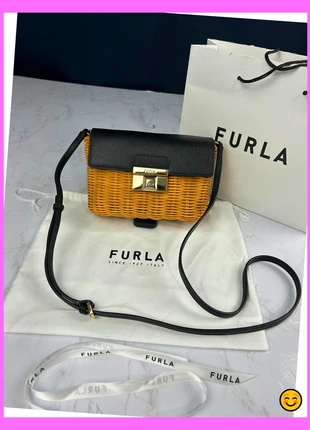Sac à bandoulière Furla en cuir noir et en rotin, brand: Furla, condizioni: Nuovo senza cartellino, €118.00, €124.60 include la Protezione acquisti Pro