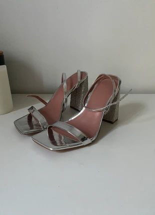Sandales à talons bloc strass argentées Asos, marque: ASOS, état: Très bon état, taille: 39, 14,00 €, 15,40 € Protection acheteurs incluse