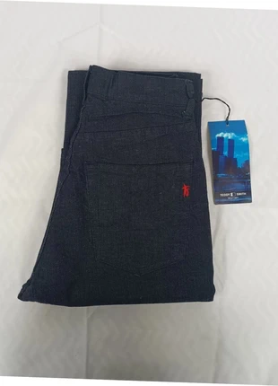 Jean Teddy Smith noir, neuf Taille 28 = S/36, mesures en photo, marke: Teddy Smith, zustand: Neu, mit Etikett, größe: S / 36 / 8, 13,00 €, 14,35 € beinhaltet Vinted-Käuferschutz Pro