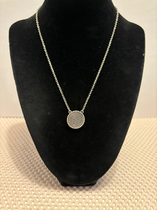 Lucky Brand Silver Tone Disk Medallion Necklace 16” + 1-1/2” 1