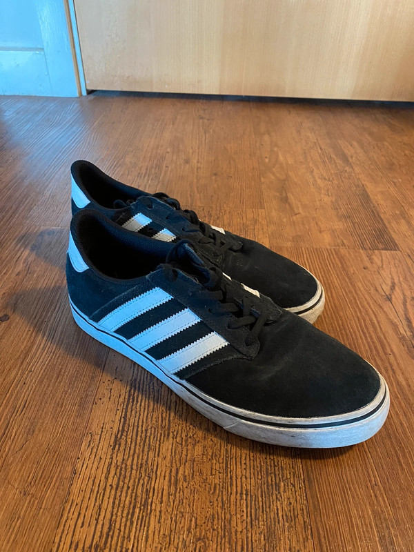 adidas black and white striped trainers - Vinted