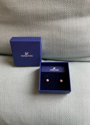 Boucles d’oreille Swarovski neuves dans la boîte, marque: Swarovski, état: Neuf avec étiquette, 20,00 €, 21,70 € Protection acheteurs incluse
