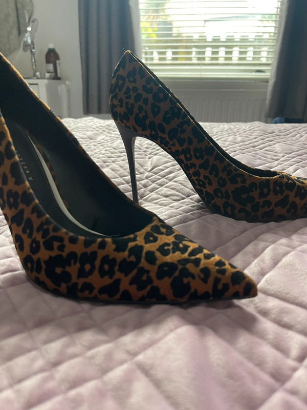 Midnight Velvet Leopard Print Pump