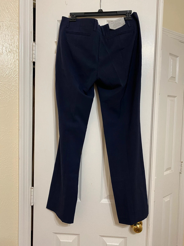 Gap navy blue women’s slacks. Size 8. New 2