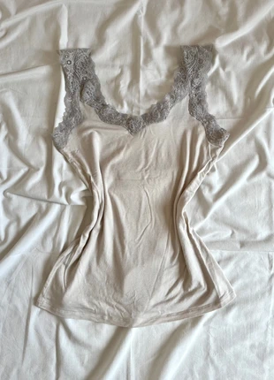 Top beige à bretelles en dentelle - vintage y2k, marque: Top Vintage, état: Très bon état, taille: L / 40 / 12, 16,00 €, 17,50 € Protection acheteurs (Pro) incluse