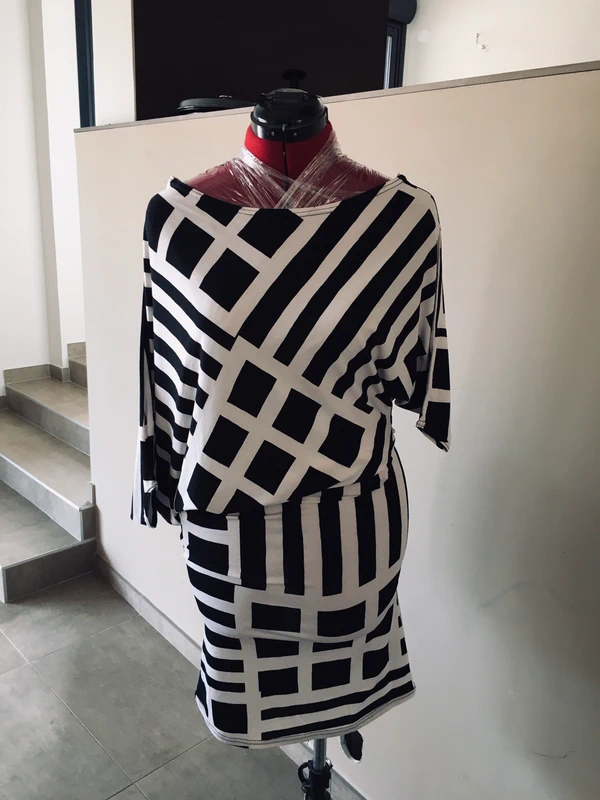 Robe asymétrique taille 38-40