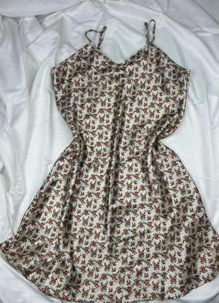 Robe ajustable babydoll nuisette lingerie satin silk floral print 90s y2k vintage cute mini dress, marque: y2k, état: Très bon état, taille: L / 40 / 12, 15,00 €, 16,45 € Protection acheteurs (Pro) incluse