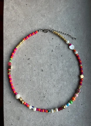 Unieke handmade asymmetrische ketting multicolor glaskralen - opbrengst voor het goede doel, merk: Suze’s Angels, staat: Nieuw zonder prijskaartje, € 6,95, € 8,00 inclusief Kopersbescherming