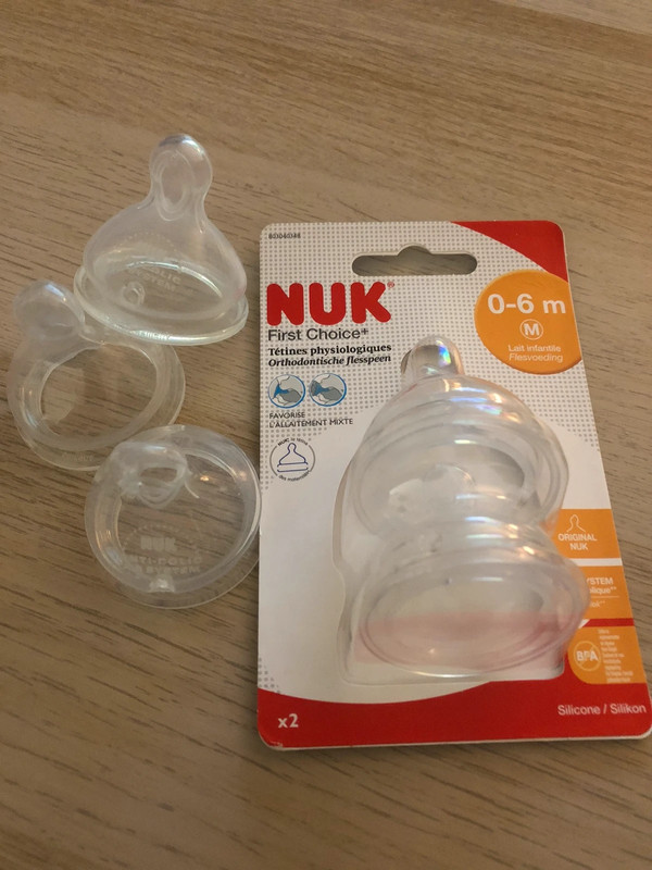 NUK First Choice + Tétines Physiologiques 0-6 Mois - Type : M : lait