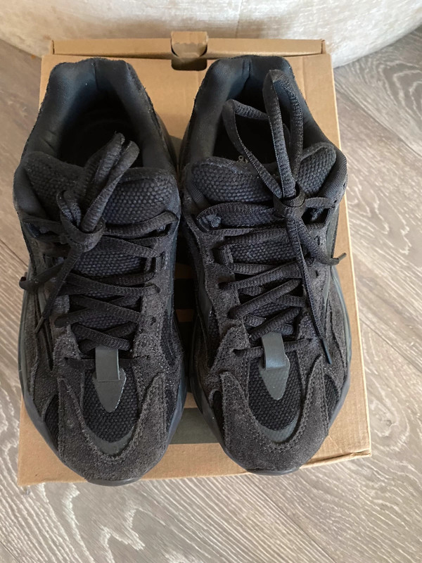 Adidas yeezy 700 v2 vanta shop