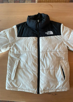 Doudoune The North Face TNF 700 Taille M blanc et noir, marque: The North Face, état: Très bon état, taille: M, 105,00 €, 110,95 € Protection acheteurs incluse