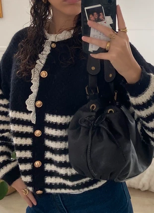 Pull / Gilet boutonné à rayures, marque: Boutique indépendante, état: Neuf sans étiquette, taille: Taille unique, 20,00 €, 21,70 € Protection acheteurs incluse