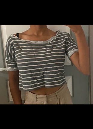 T-shirt Crop top - marinière rayé gris et blanc - col bateau - Taille M - Pimkie, marque: Pimkie, état: Très bon état, taille: M, 5,00 €, 5,95 € Protection acheteurs incluse