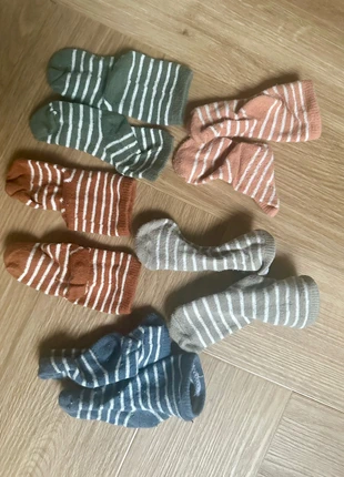 Baby sokjes met streepjes, marca: Hema, estado: Bom, tamanho: 16-18, €2.00, €2.80 inclui Proteção do Comprador