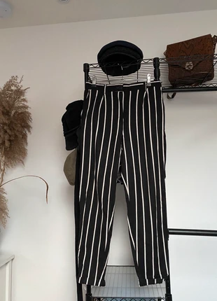 True vintage Hose Cigarette pant Bundfaltenhose Karottenhose gestreift stoffhose , brand: true vintage, condizioni: Buone, taglia: S / IT 40 / EU 36, €14.00, €15.40 include la Protezione acquisti