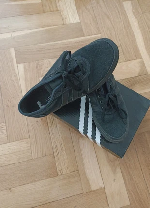 Adiease 41 1/3, merk: adidas, staat: Nieuw zonder prijskaartje, maat: 41.5, € 45,00, € 47,95 inclusief Kopersbescherming