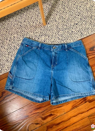 Short en jean Tommy Hilfiger bleu, marke: Tommy Hilfiger, zustand: Sehr gut, größe: W38 | DE 54, 10,00 €, 11,20 € beinhaltet Vinted-Käuferschutz Pro