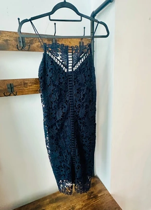 💙 Navy Mango dress - embroidered & size small, marca: Mango, estado: Muy bueno, tamaño: S / 36 / 8, 14,00 €, 15,40 € Protección al comprador incluida