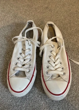 White converse size 5, brand: Converse, condition: Good, size: 5, £4.00, £4.90 includes Buyer Protection