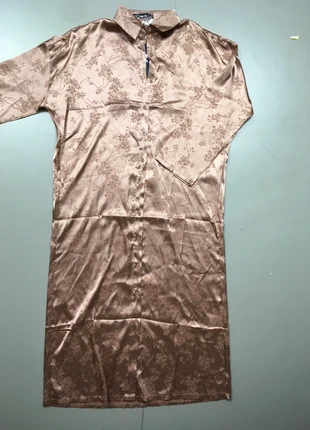 Robe longue chemise en satin rose gold, marca: JSP, estado: Novo com etiquetas, tamanho: M / 38 / 10, €10.00, €11.20 inclui Proteção do Comprador