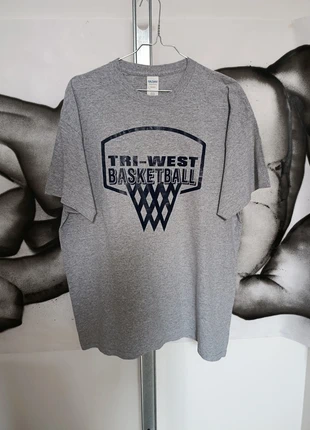T-shirt vintage gris col rond imprimé basketball, brand: Gildan, condition: Very good, size: XL, €4.00, €4.90 includes Buyer Protection Pro