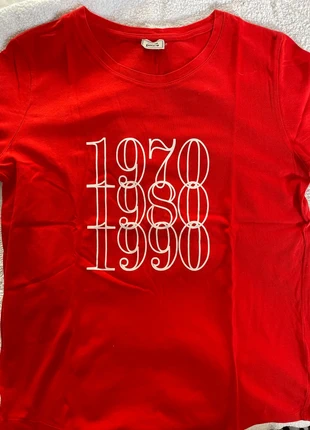 T-shirt rouge pimkie, marke: Pimkie, zustand: Sehr gut, größe: S / 36 / 8, 2,00 €, 2,80 € inklusive Vinted-Käuferschutz