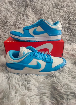 Nike Dunk Low Twist “Photon Dust / University Blue”, marca: Nike, estado: Nuevo sin etiquetas, tamaño: 44, 65,00 €, 68,95 € Protección al comprador incluida