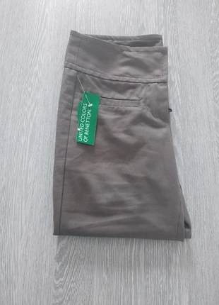 Pantalon femme Benetton marron taille 36 neuf, marque: Benetton, état: Neuf avec étiquette, taille: S / 36 / 8, 8,00 €, 9,10 € Protection acheteurs incluse