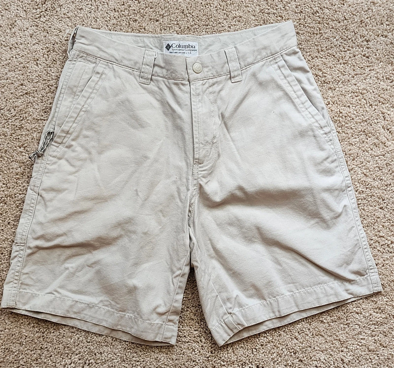 Columbia Beige Carpenter shorts 1